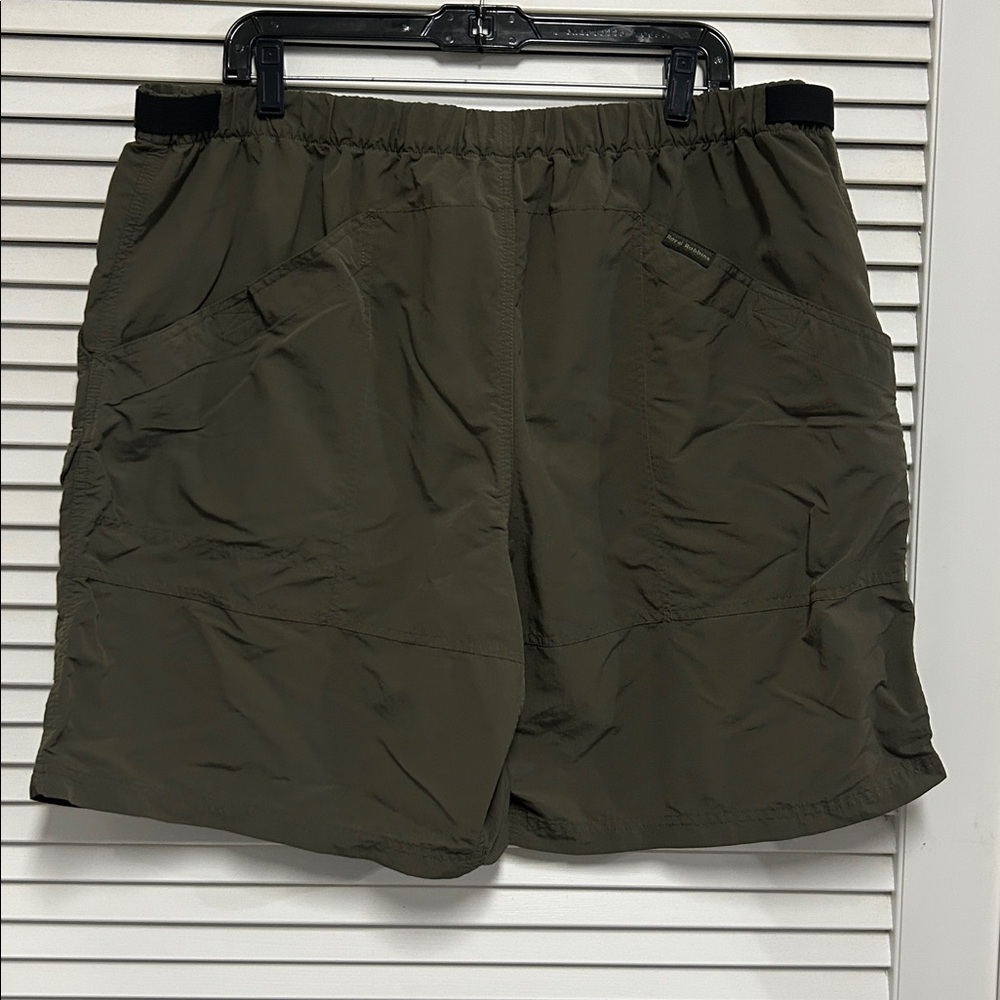 Royal Robbins Dark Green Cargo Shorts - Picture 3 of 4